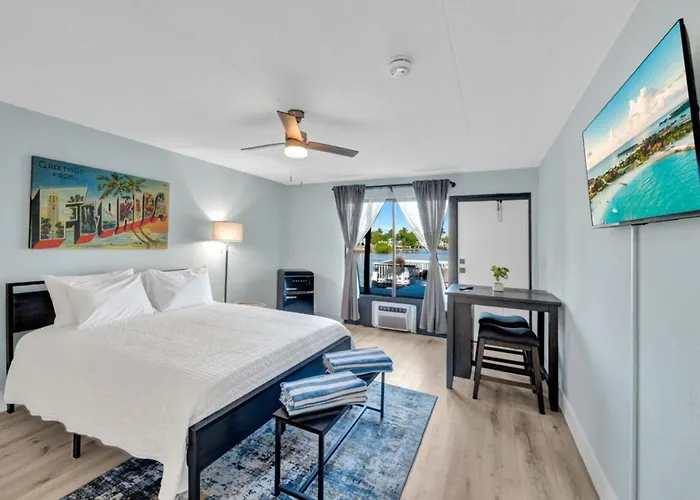 Waterfront - Isles Of Capri - Island Retreat - Marco Island - Naples