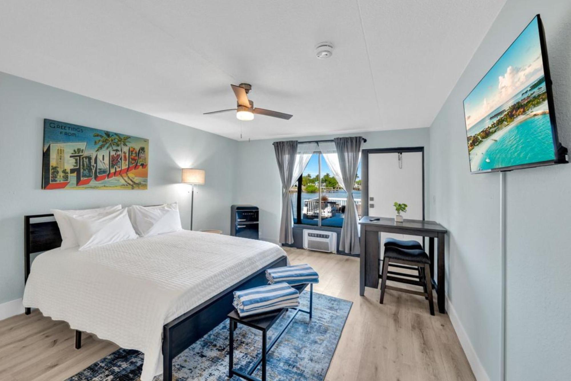 Waterfront - Isles Of Capri - Island Retreat - Marco Island - Appartement